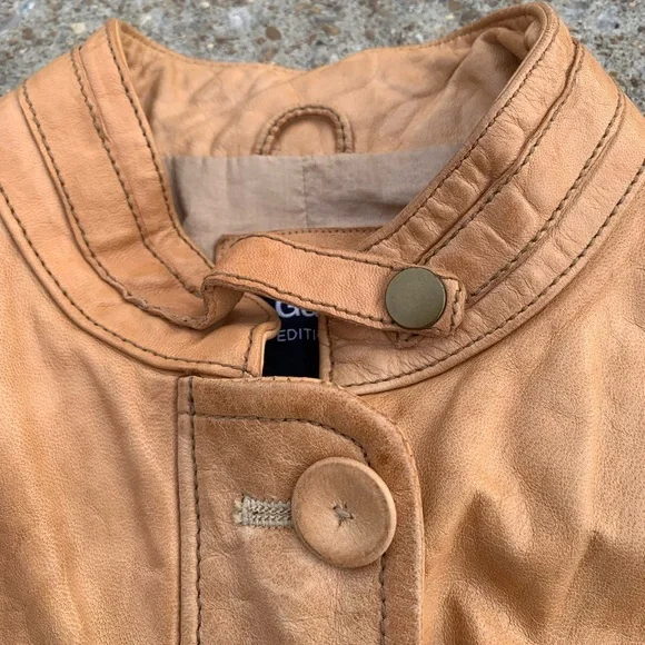 GAP Leather Women's Jacket Medium - Picture 5 of 9